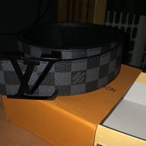 Black Louis Vuitton belt
